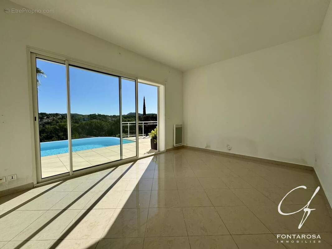 Maison à SAINT-RAPHAEL