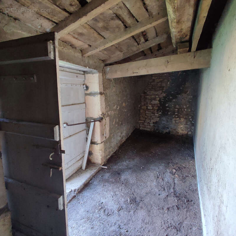 Maison à BRIZAMBOURG