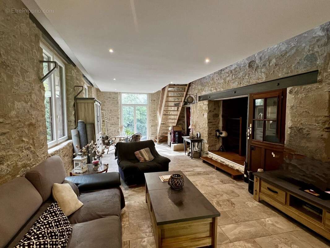 Maison à AIXE-SUR-VIENNE