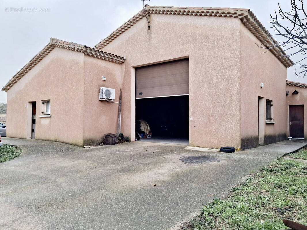 Autre à LA CAUNETTE