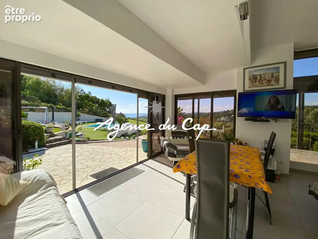 Les issambres , villa 185 m² , 5 pièces , vue degagée jusqu'à la mer - photo 7