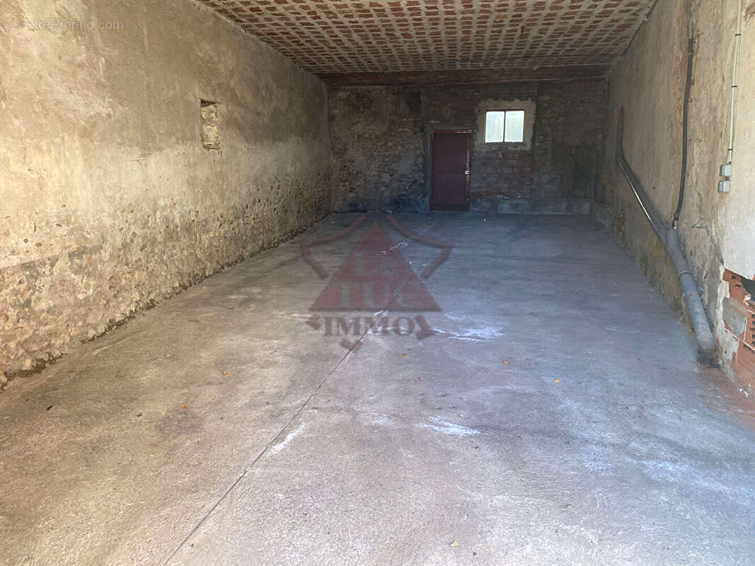 Maison à SAINT-VICTOR-DE-MALCAP