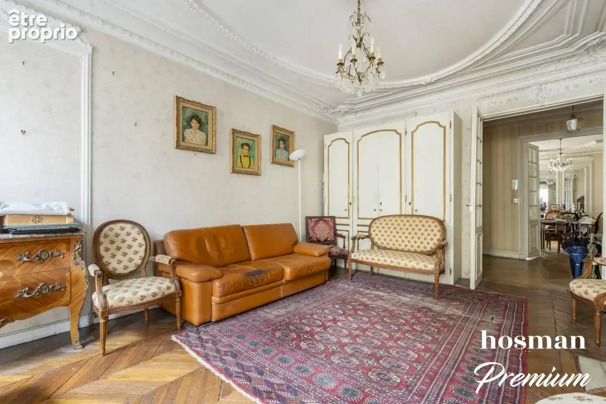 A rénover - 5 pièces de 120 m² - Rue Du Faubourg Poissonnière - photo 3