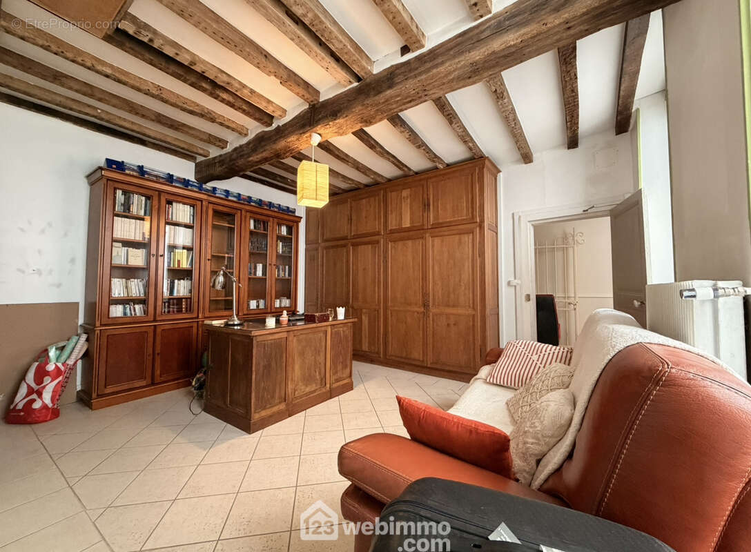 Avec de nombreux rangements - Maison à LAON
