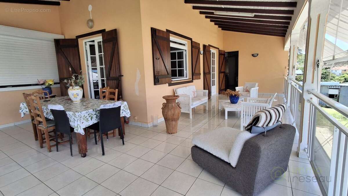 Maison 170 m² à Goyave  - photo 3