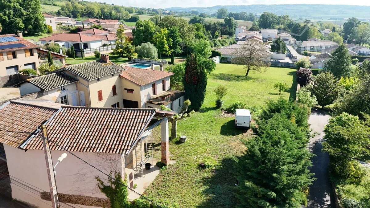 Maison à SAINT-PRIM