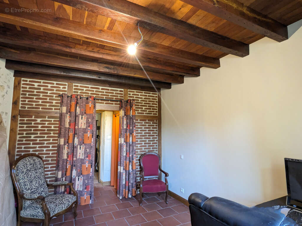 Maison à SAINT-BONNET-TRONCAIS