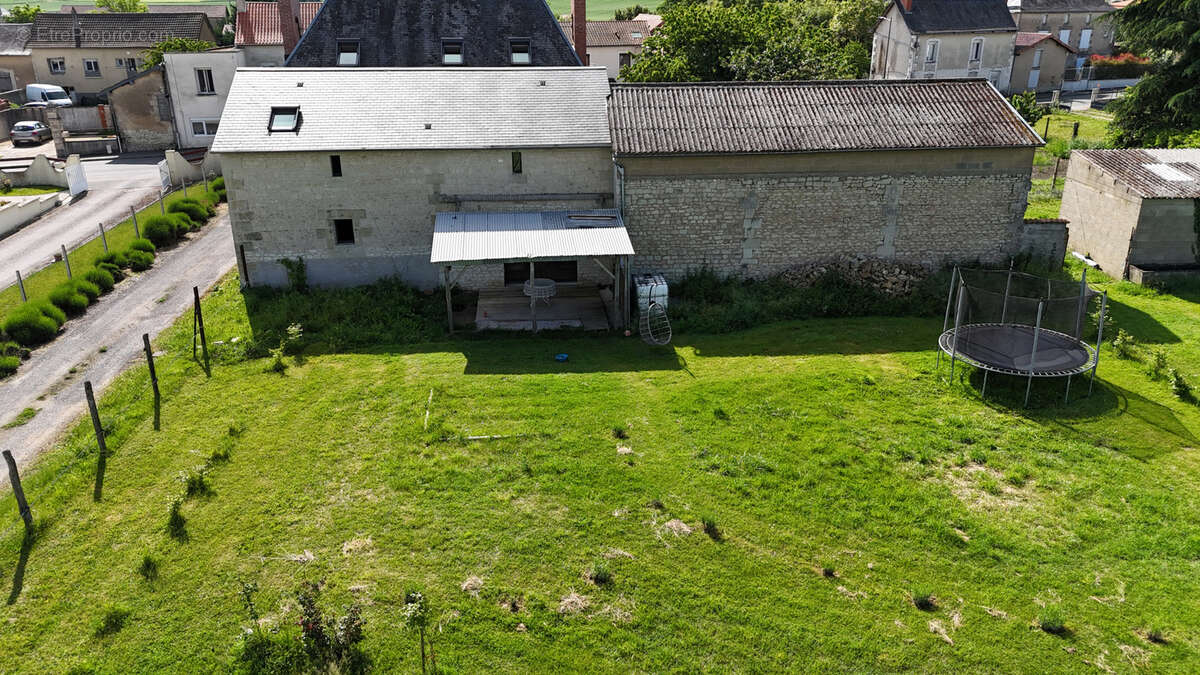 Maison à JAUNAY-CLAN