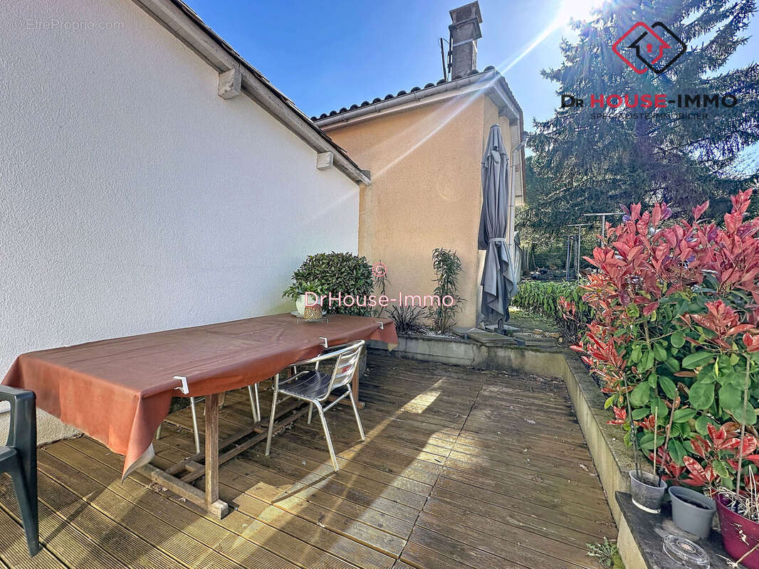 Maison à SAINT-ASTIER