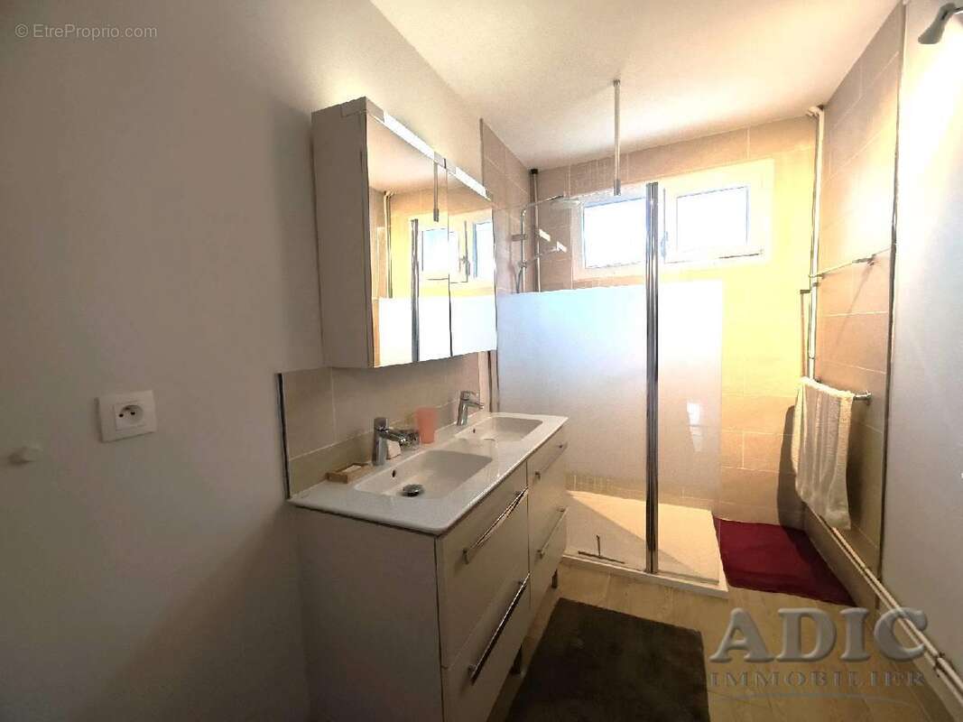 Maison à ERMENONVILLE