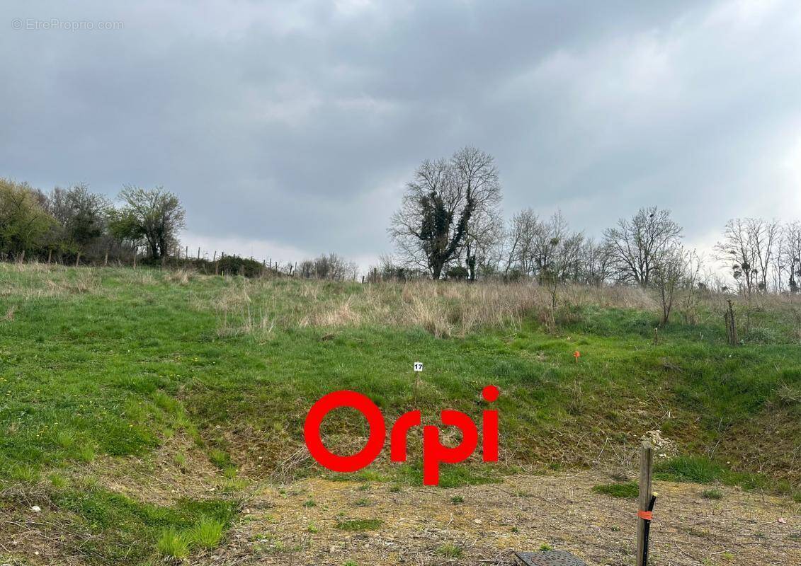 Terrain à SEPTEME