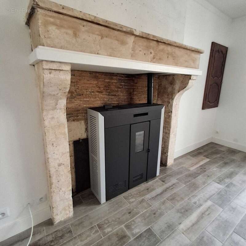 Maison 73 m² à Chasseneuil-Sur-Bonnieure  - photo 5