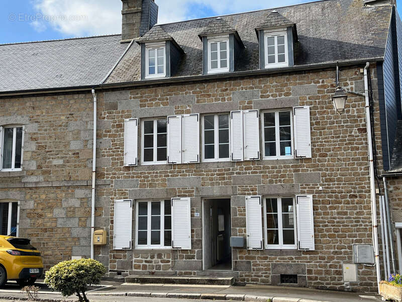 Maison en pierres de 140 m² – 6 chambres – Saint-Sever-Calvados (Noues-de-Sienne) - photo 2
