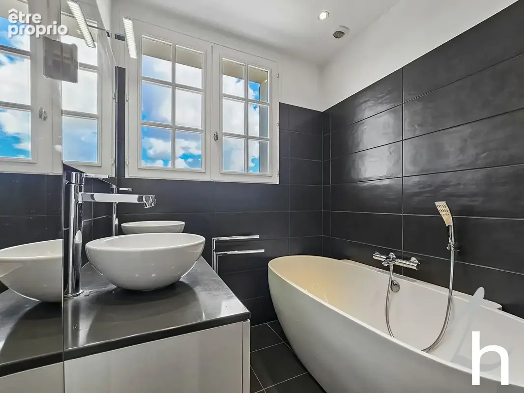 Hors lotissement - vie de plain pied - 5/6 chambres - sous sol - sud / ouest - 1046 m2 terrain - photo 11