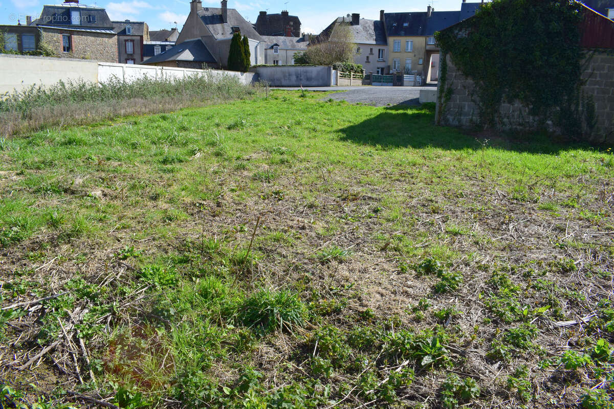 Terrain à COUTANCES