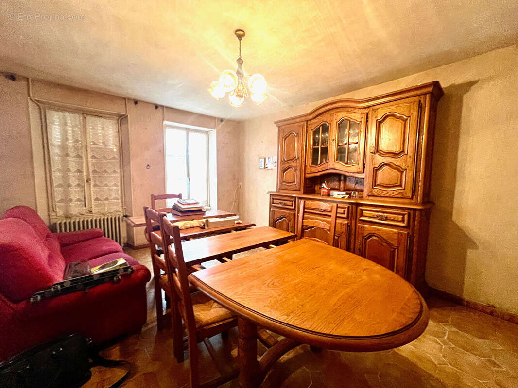 Maison à VOULX