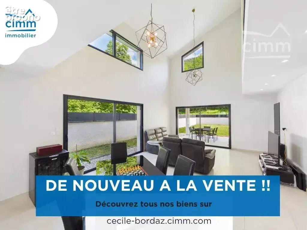 Maison mitoyenne par le garage - photo 1