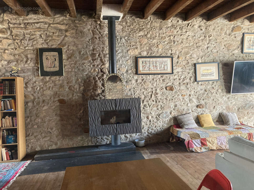 Maison à DOUZENS