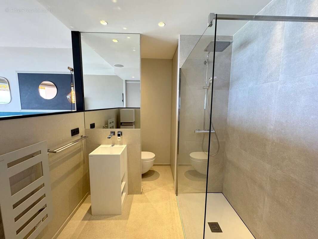 Appartement à VILLENEUVE-LOUBET