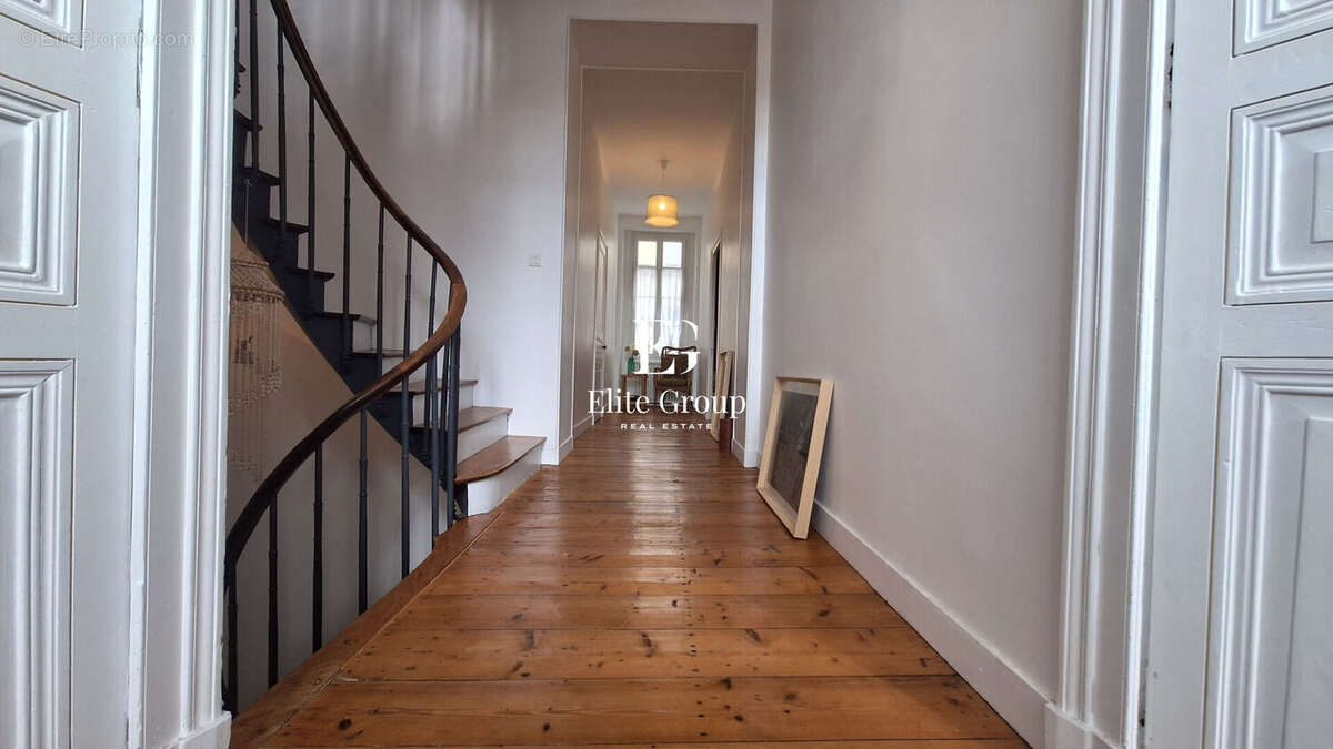 Maison à CHATEAUNEUF-SUR-CHARENTE