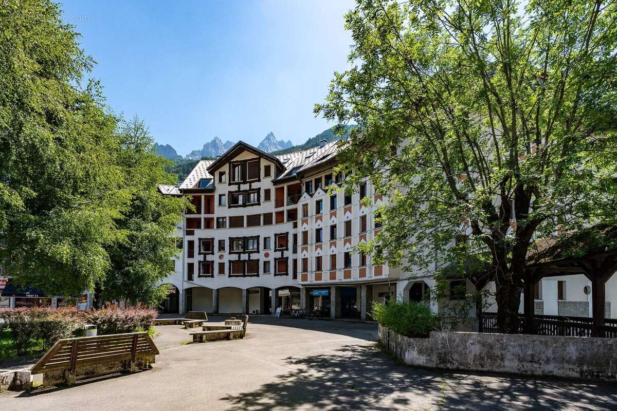 CHAMONIX – Un appartement en triplex dans le centre-ville - photo 13
