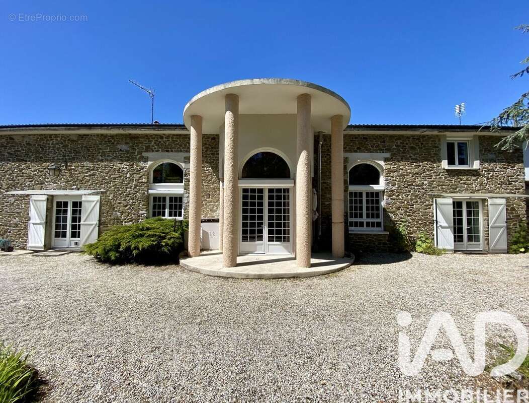 Maison 242 m² à Hauteville-Sur-Mer  - photo 2