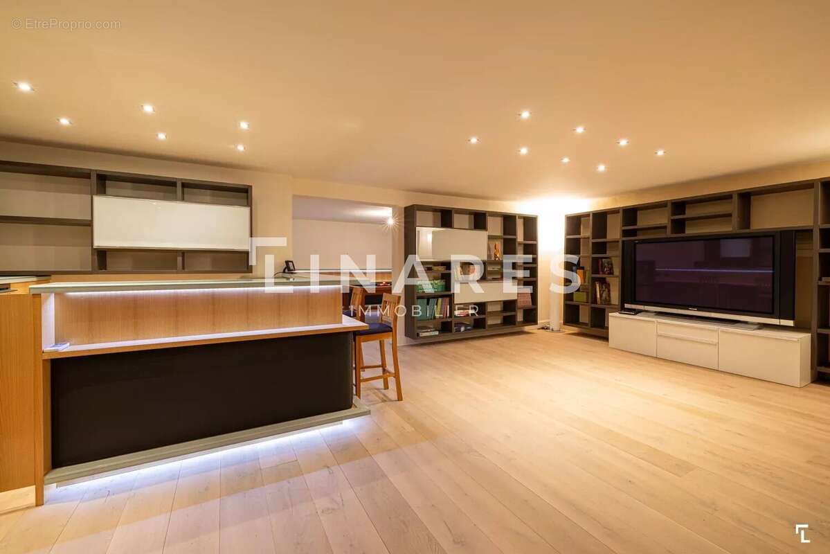 Maison à SAINT-CYR-SUR-MER