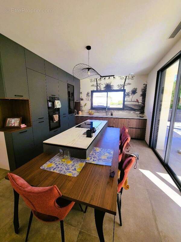 Maison 220 m² à Tourbes  - photo 7