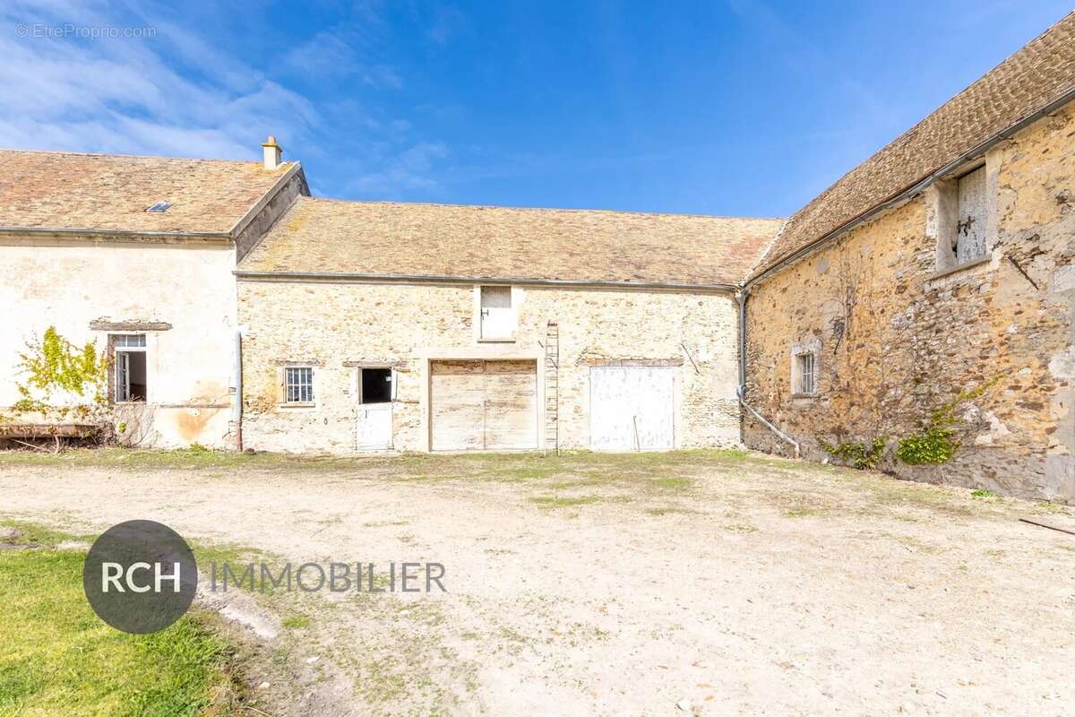Maison à GARANCIERES