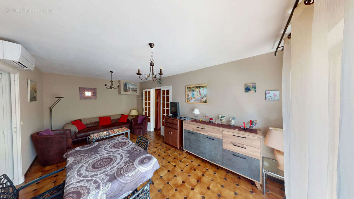 Appartement à FREJUS