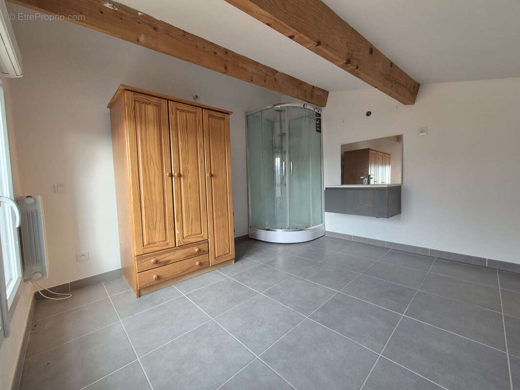 Appartement à MONTMEYAN