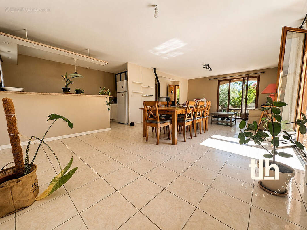 Maison 130 m² à Lunel-Viel  - photo 3