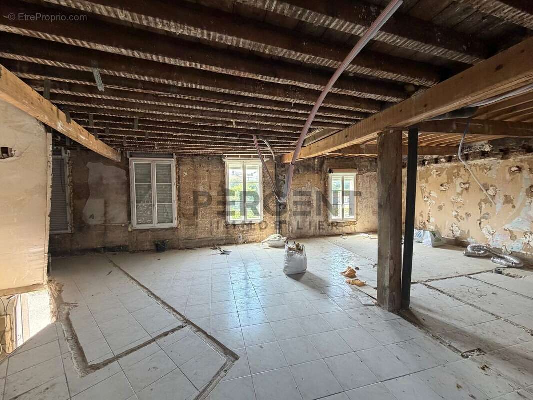 Appartement à CHARLEVILLE-MEZIERES