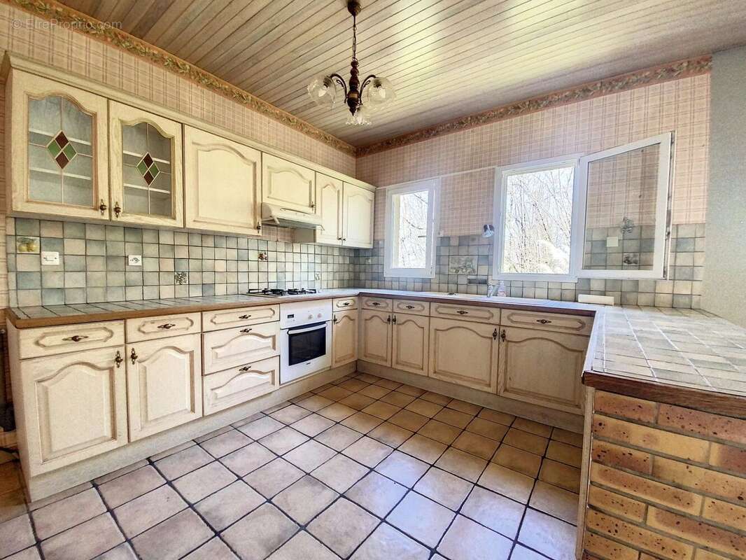 Maison à LE BUISSON-DE-CADOUIN