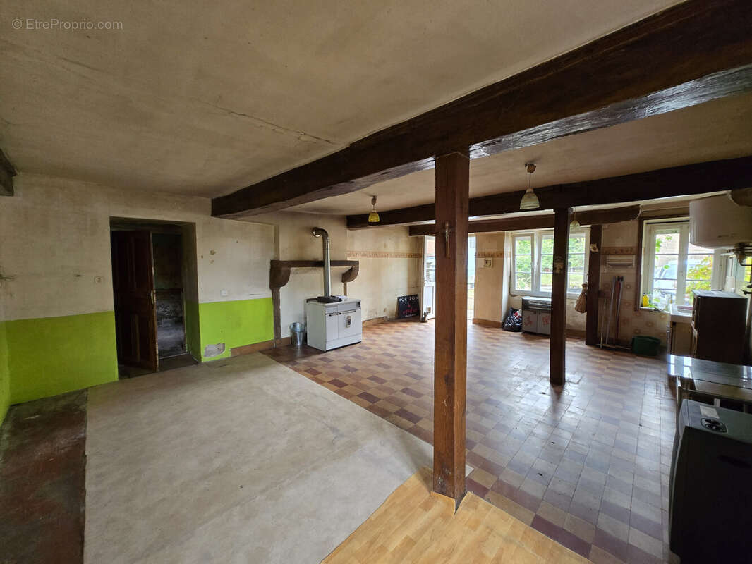 Maison 173 m² à Montmelard  - photo 5