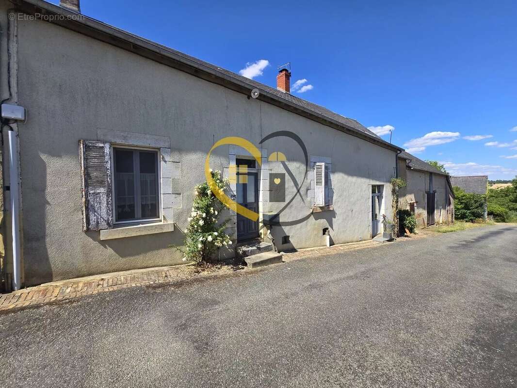 À vendre – Maison de village à Humbligny (18250) - photo 6