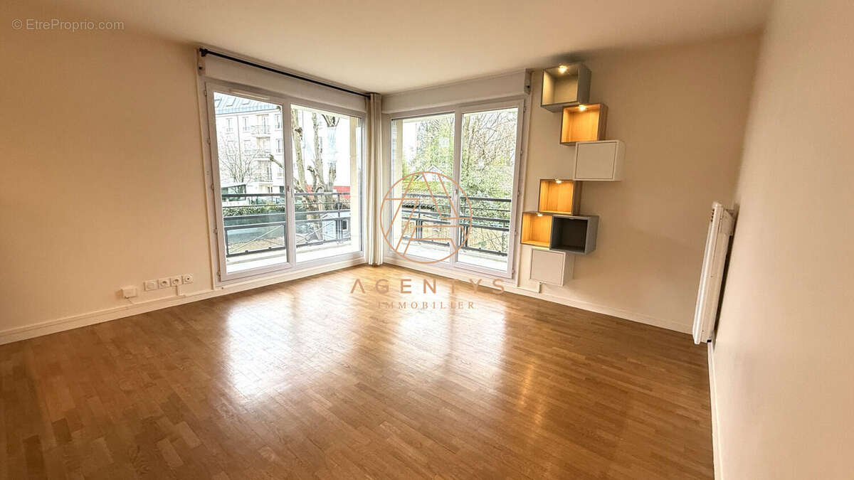 Appartement à LE PLESSIS-TREVISE