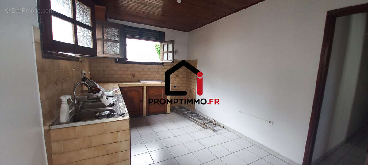 CUISINE  T4 - Maison à LE ROBERT