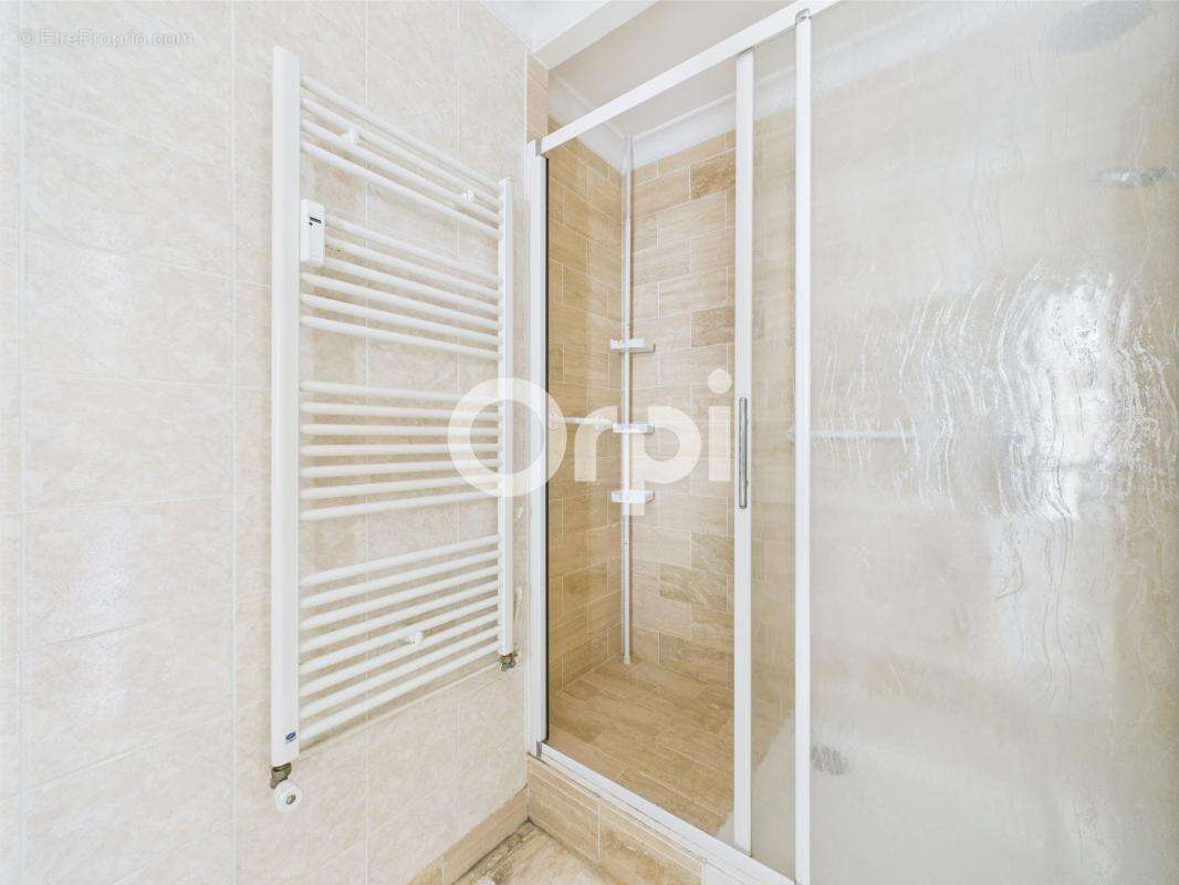 Appartement à MANDELIEU-LA-NAPOULE