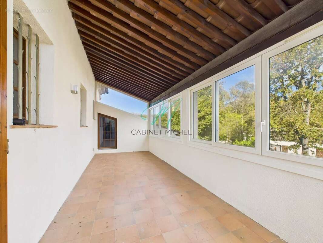 Maison à ROQUEFORT-LES-PINS