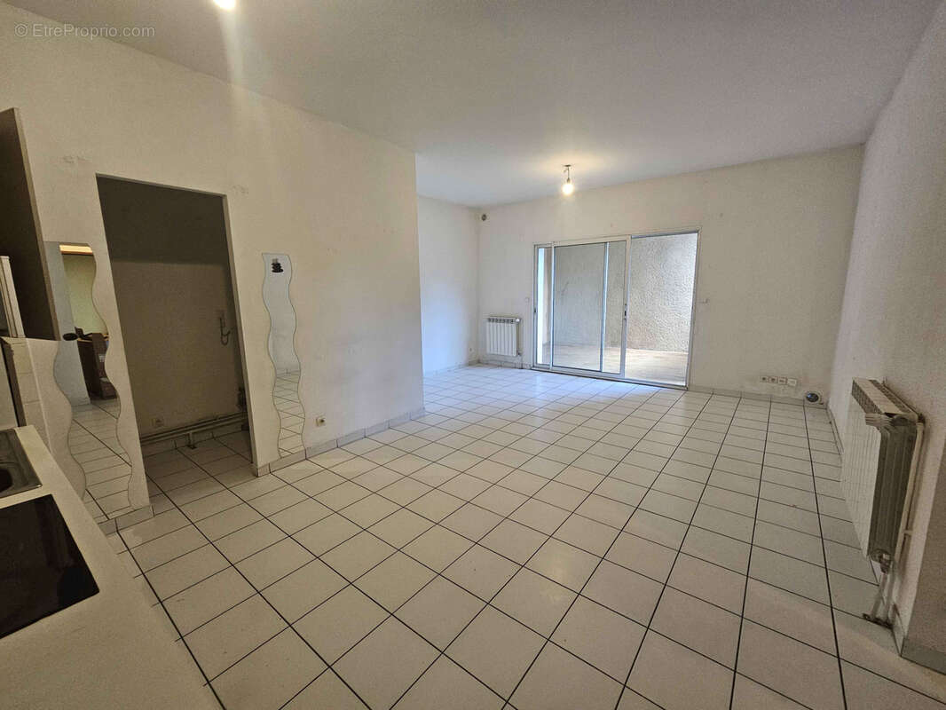 Appartement à MAUVES