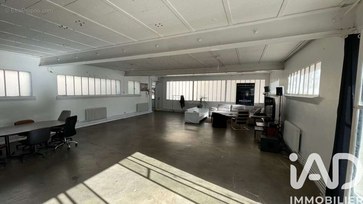 Photo 7 - Commerce à GENTILLY