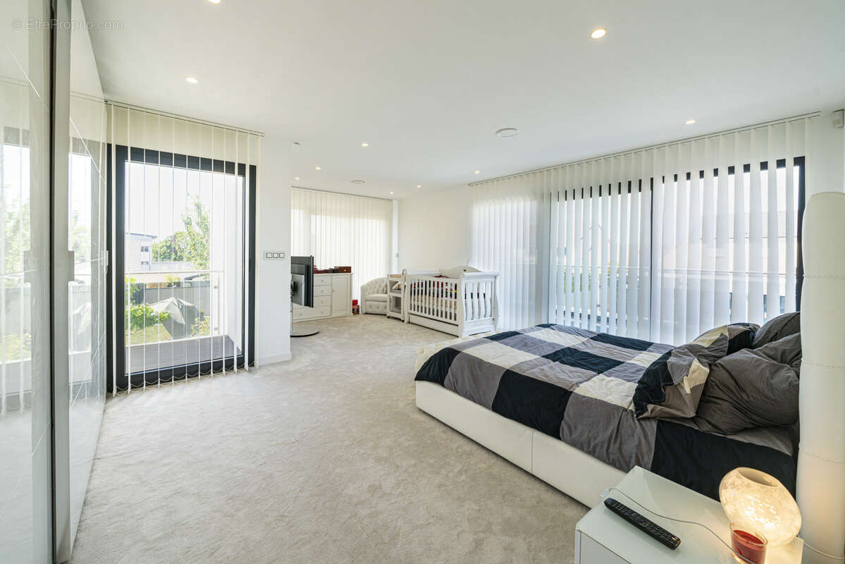 Maison à ISLES-SUR-SUIPPE