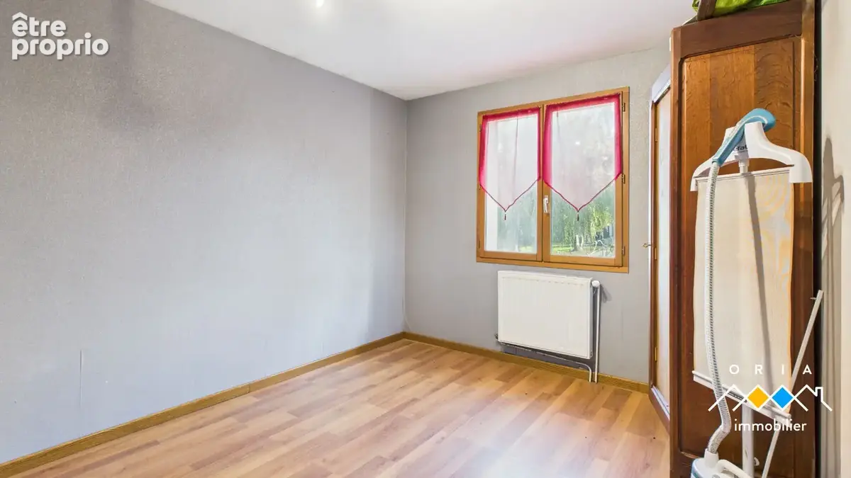 BEY-SUR-SEILLE - Maison 7 pieces avec terrain et piscine - photo 11