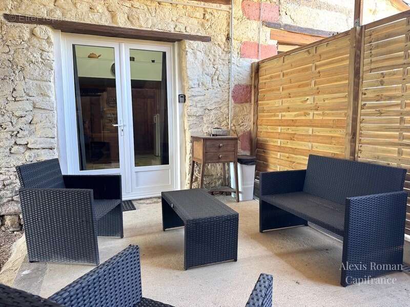 Maison à VILLEFRANCHE-DE-LONCHAT