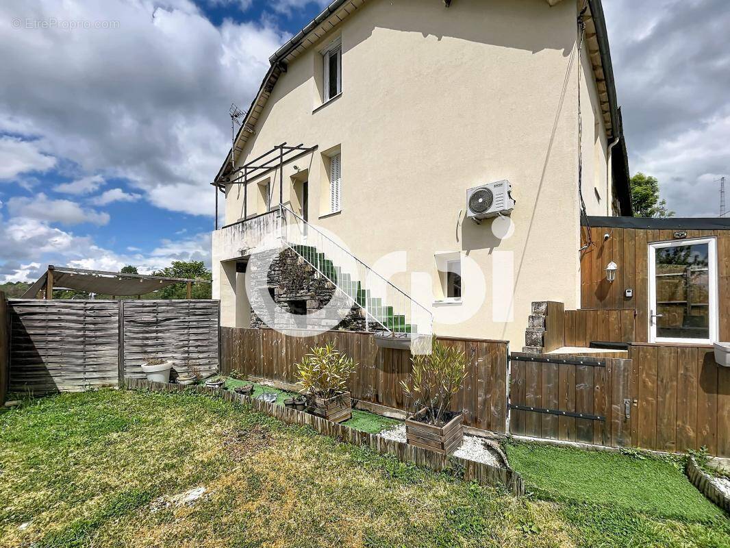 Maison à ALLASSAC