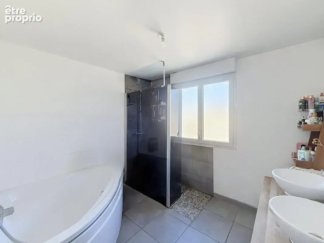 Maison 5 pièces 117 m² à vendre à Ploudaniel (29260) - photo 9