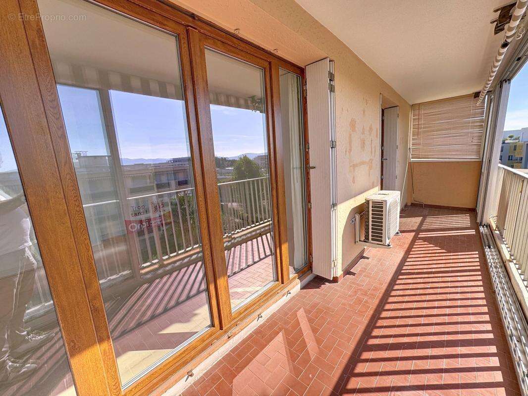 Appartement à FREJUS