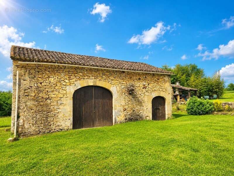 Longère en pierre avec 3 chambres - Dépendances - 2.76 hectares - proche de MONFLANQUIN (Lot-et-Garonne) - photo 19