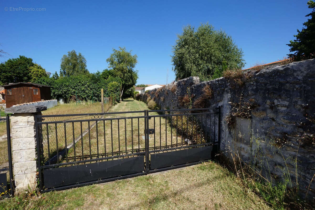 Terrain à SAINT-PALAIS-SUR-MER